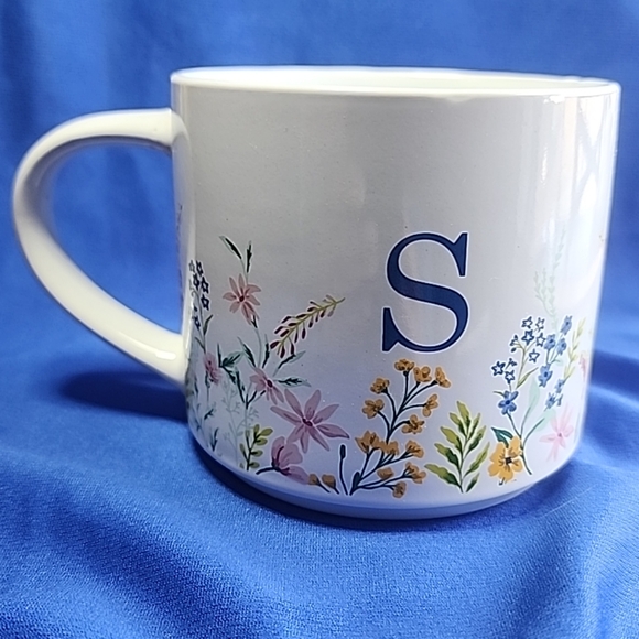 Monogram “S” Mug New - Picture 3 of 6